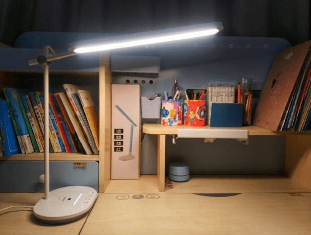 儿童用什么灯比较好?眼科医生推荐这些灯光对孩子眼睛最好