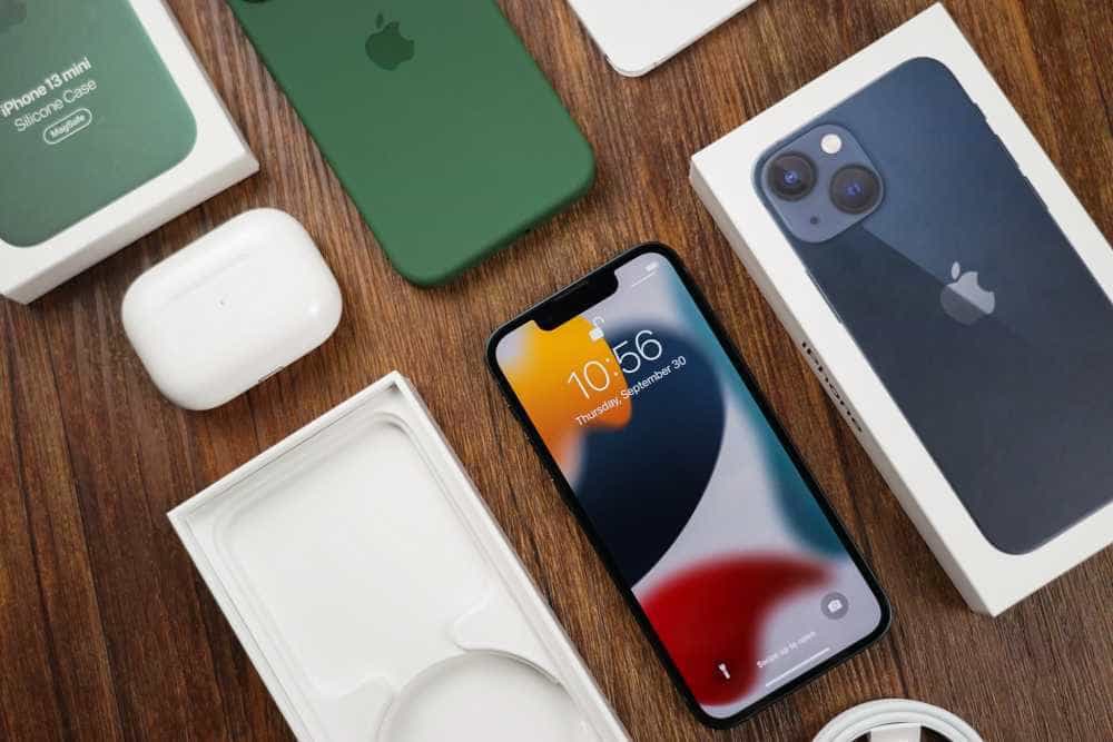 一代iPhone在国内收割两年,都2023了,苹果iPhone13还值得买吗?
