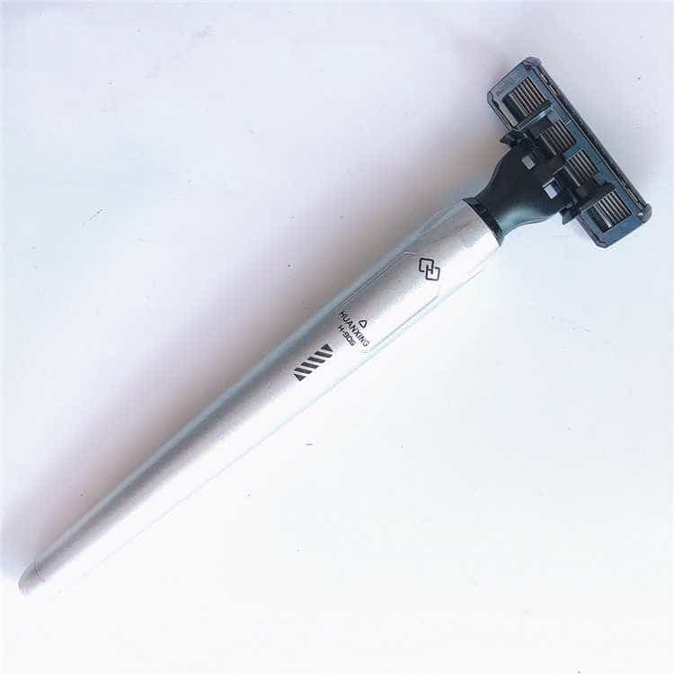 男人精致的仪式感，焕醒星洞小飞碟手动剃须刀还是恋爱助攻？