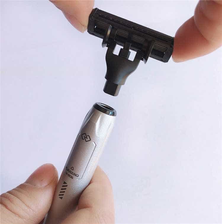 男人精致的仪式感，焕醒星洞小飞碟手动剃须刀还是恋爱助攻？