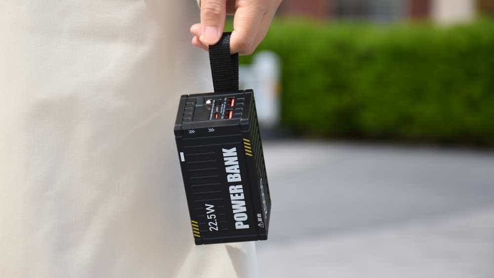 沃品集装箱移动电源:2W毫安大容量,PD快充三口输出