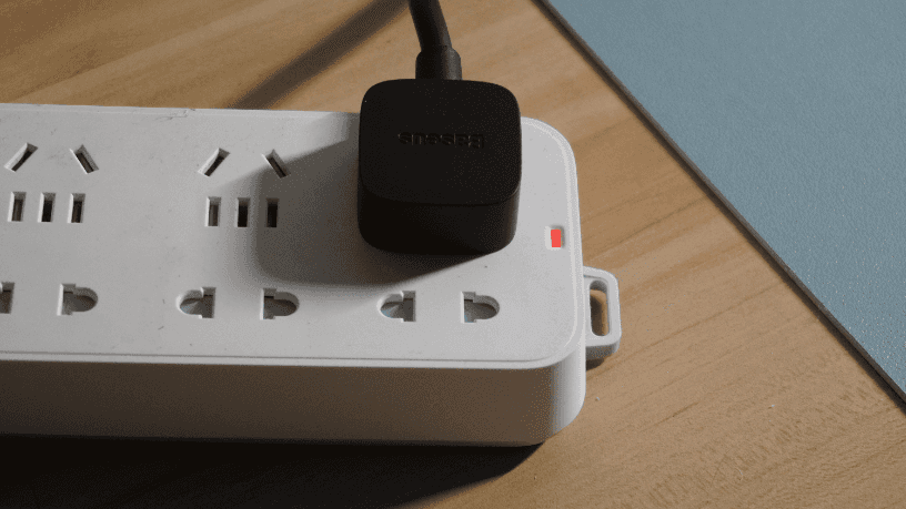 多设备快速充电,倍思65W插线板氮化镓充电器,高效安全智能控制