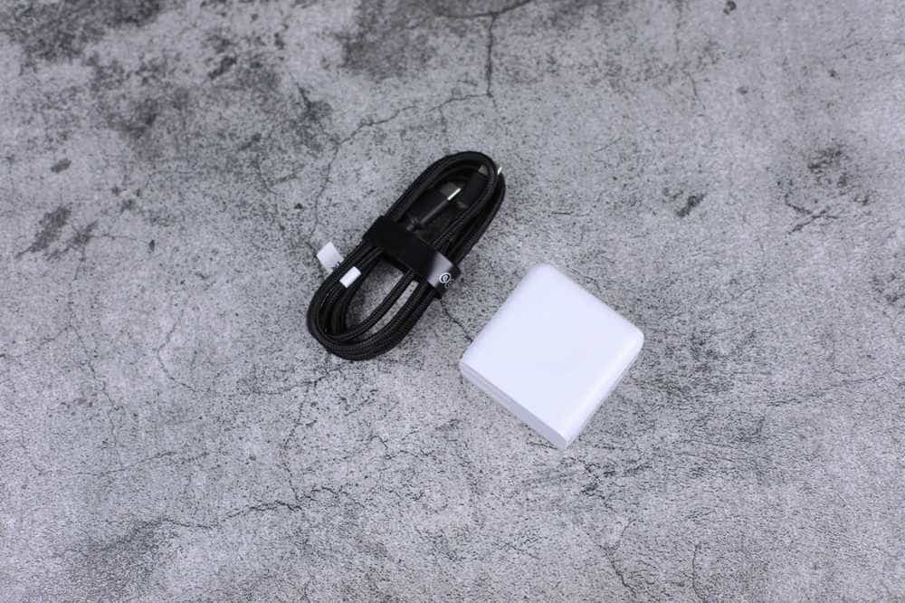 QCY 40W双头充电器:高性价比快充头