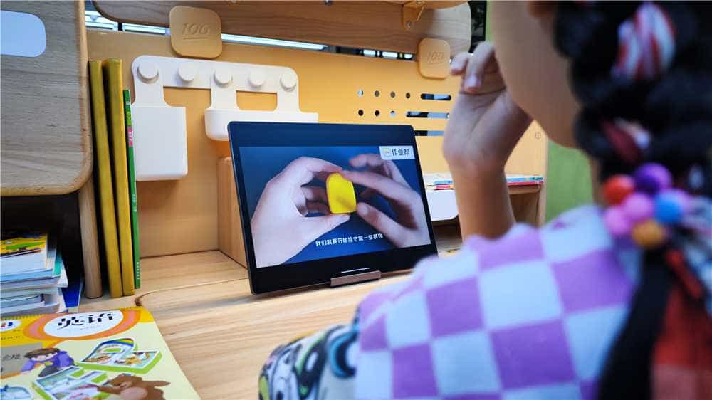 硬件、软件都是天花板：作业帮超大屏学习机真正助学好帮手