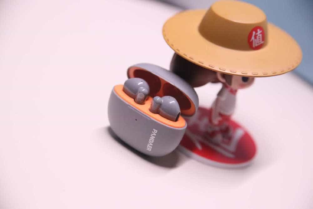 数码周边是魅族当下不错的尝试，PANDAER AIR 入耳式蓝牙耳机开箱