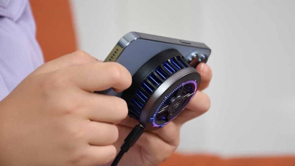 北通ICE散热器:智能极冰散热,夏日手游伴侣