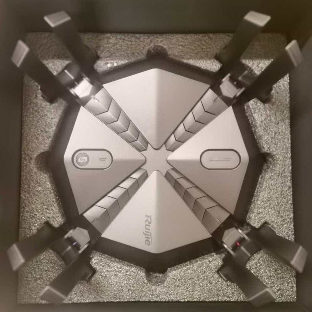 锐捷天蝎电竞路由器------让住500平乡下自建别墅的我实现一机全家高速上网的梦想为团战开黑助理加油！