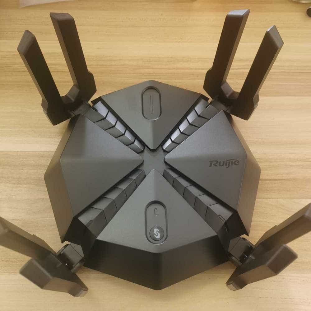 锐捷天蝎电竞路由器------让住500平乡下自建别墅的我实现一机全家高速上网的梦想为团战开黑助理加油！