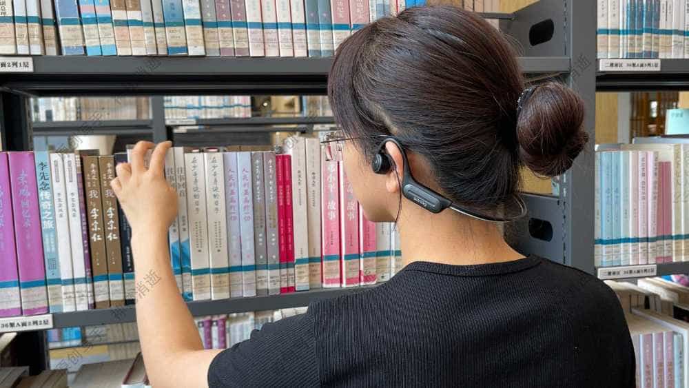 乐『光』聚首,sanag塞那B91S Pro骨传导耳机让你通勤运动更有范更安全