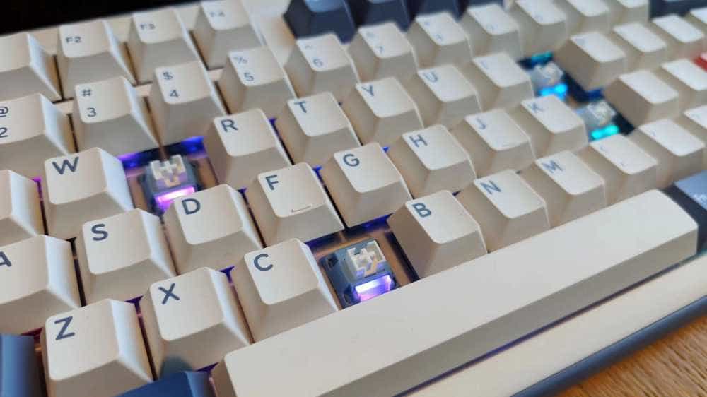 A98 Master三模机械键盘:创新设计与多重手感的完美融合