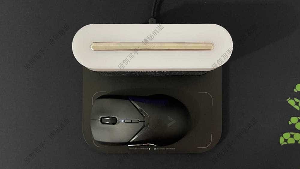 这款VFZ多功能无线充台灯身兼多职，让桌面更简洁