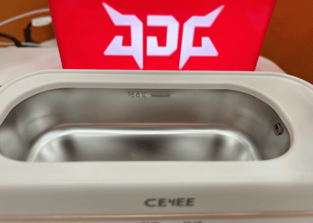 你的眼镜多久没洗了？桌上放个希亦超声波清洗机是真的香！