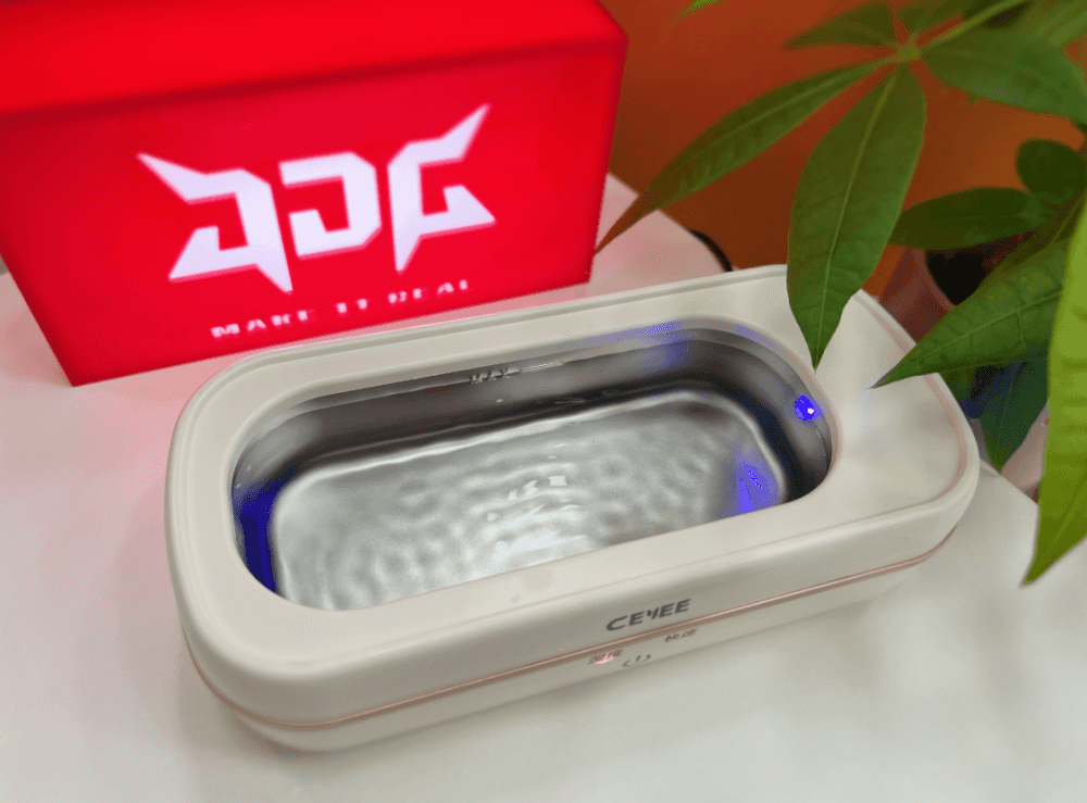 你的眼镜多久没洗了？桌上放个希亦超声波清洗机是真的香！