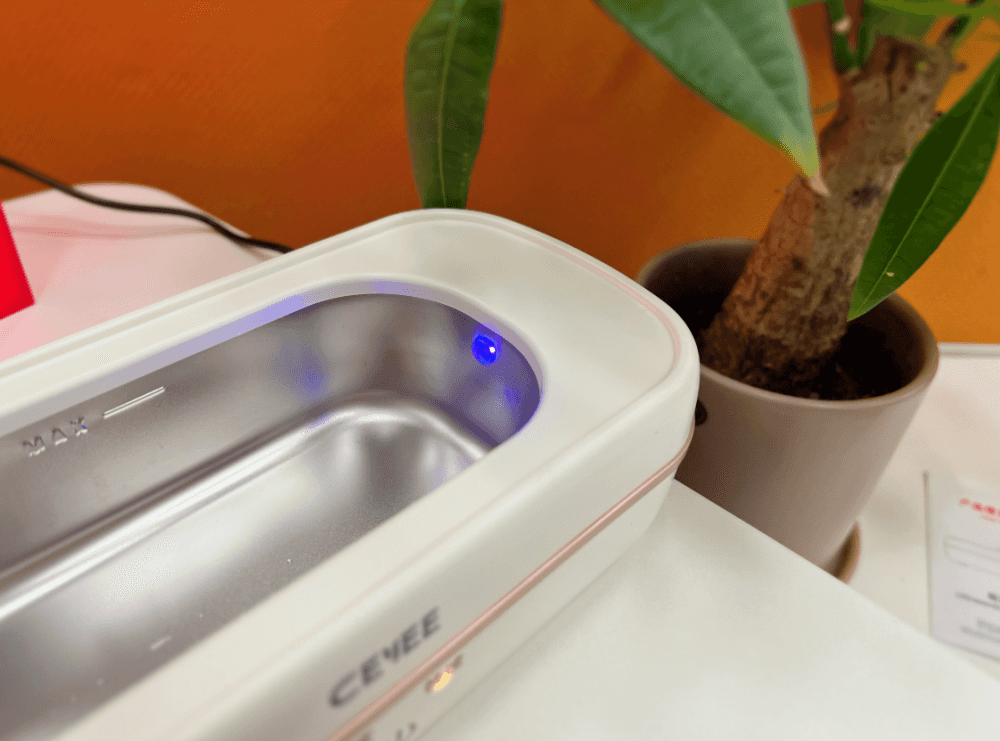 你的眼镜多久没洗了？桌上放个希亦超声波清洗机是真的香！