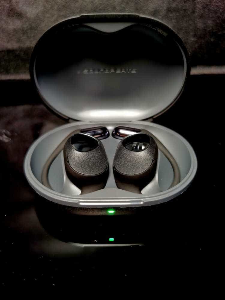 一款不伤耳膜的舒适耳机:解决长时间佩戴耳机不适困惑