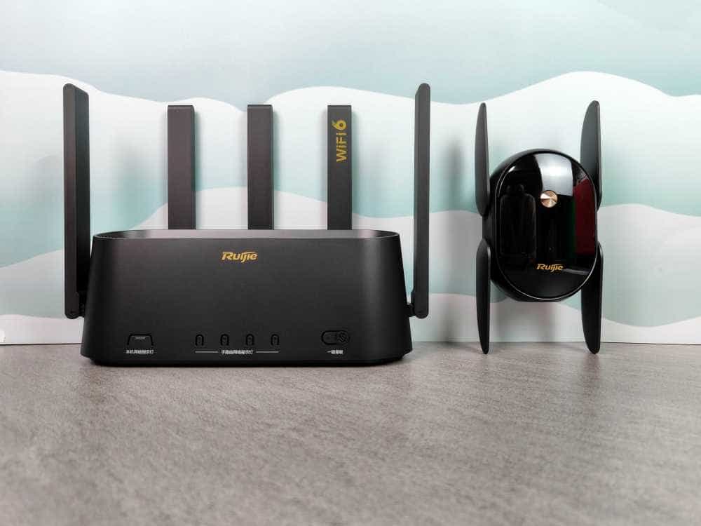 大户型必备路由器,锐捷蜂⻦旗舰版,隔两堵墙也能跑满500M