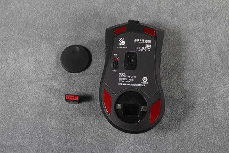握感舒适，灵敏度精准—幽灵R90 PLUS无线游戏鼠标非凡体验