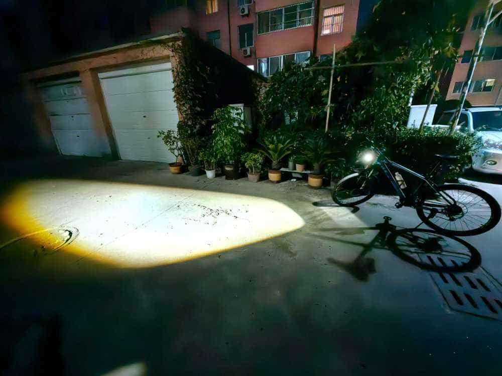 迈极炫CBL1600吊装截止线车灯,光影随变