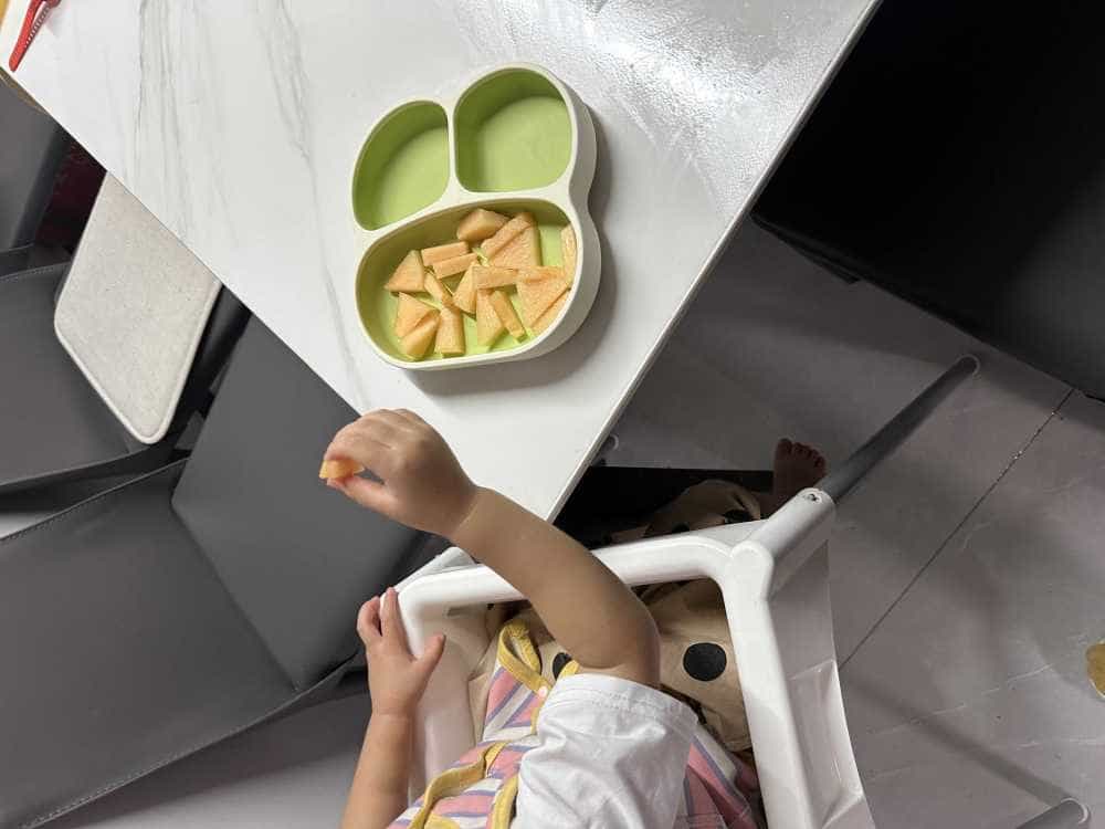 高颜值宝宝硅胶餐盘，轻松实现自主进食