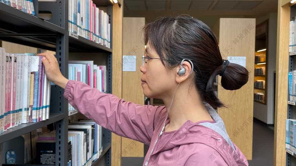 双模听感，光影国风美学-竹林鸟青鸾入耳式动圈有线耳机体验分享