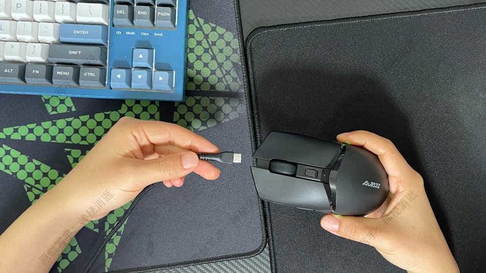 精准追踪,掌控无线-黑爵i309pro双模电竞游戏鼠标使用体验分享