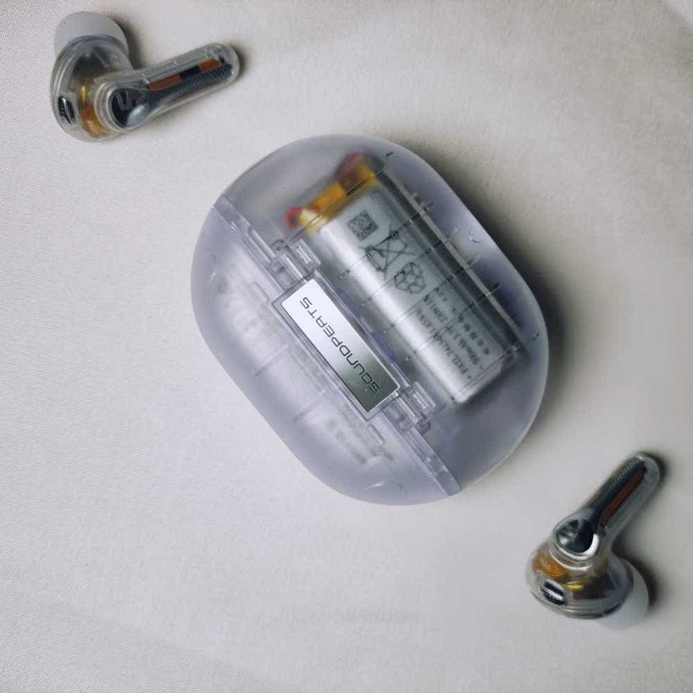 泥炭Capsule 3 Pro未来感蓝牙耳机:未来科技与音乐体验的完美结合