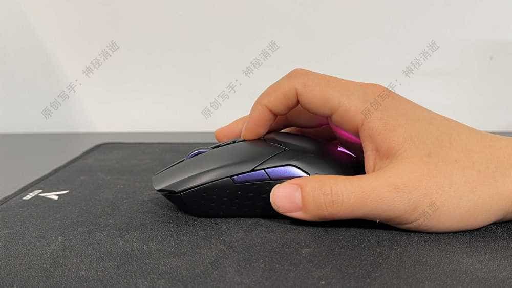 无线疾速，无感延迟的游戏利器-雷柏VT3S双模RGB游戏鼠标走心分享