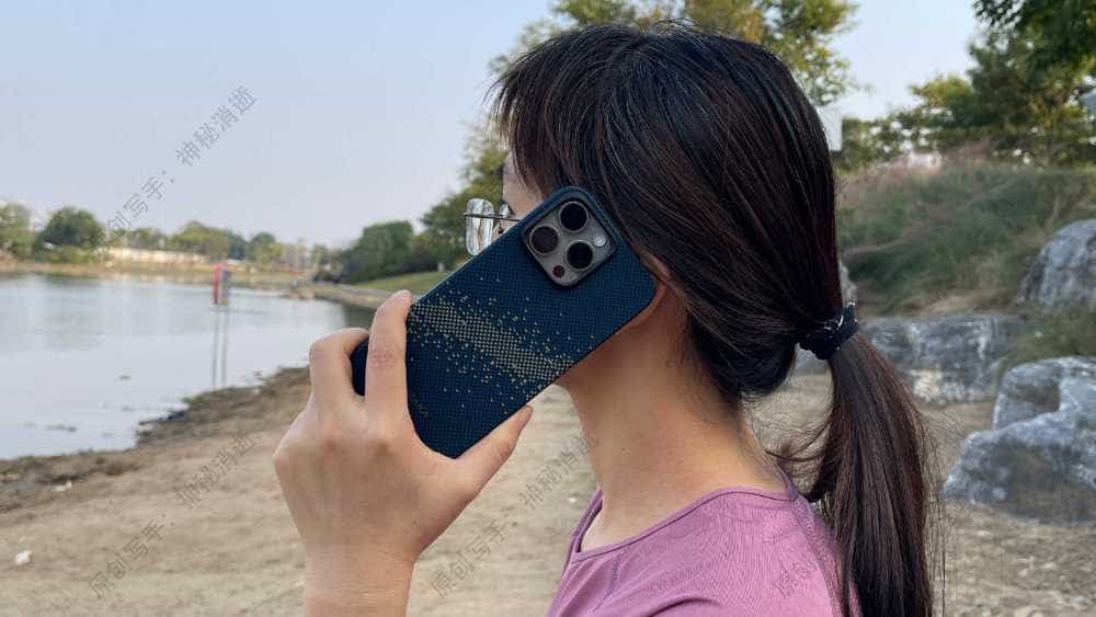 iPhone15PM的精致伴侣，星河在握的PITAKA艺术手机壳和凯夫拉磁吸指环支架