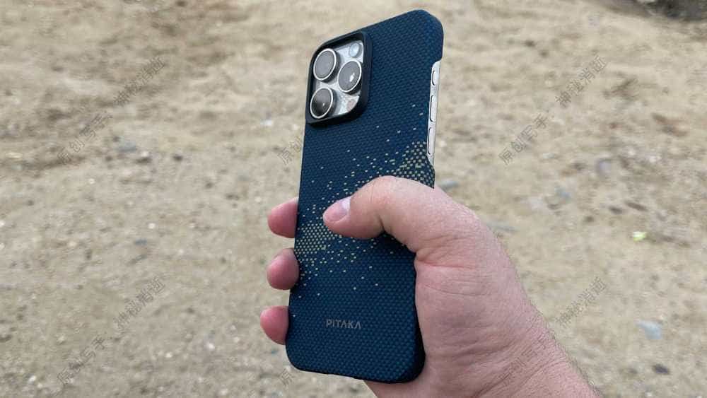 iPhone15PM的精致伴侣，星河在握的PITAKA艺术手机壳和凯夫拉磁吸指环支架