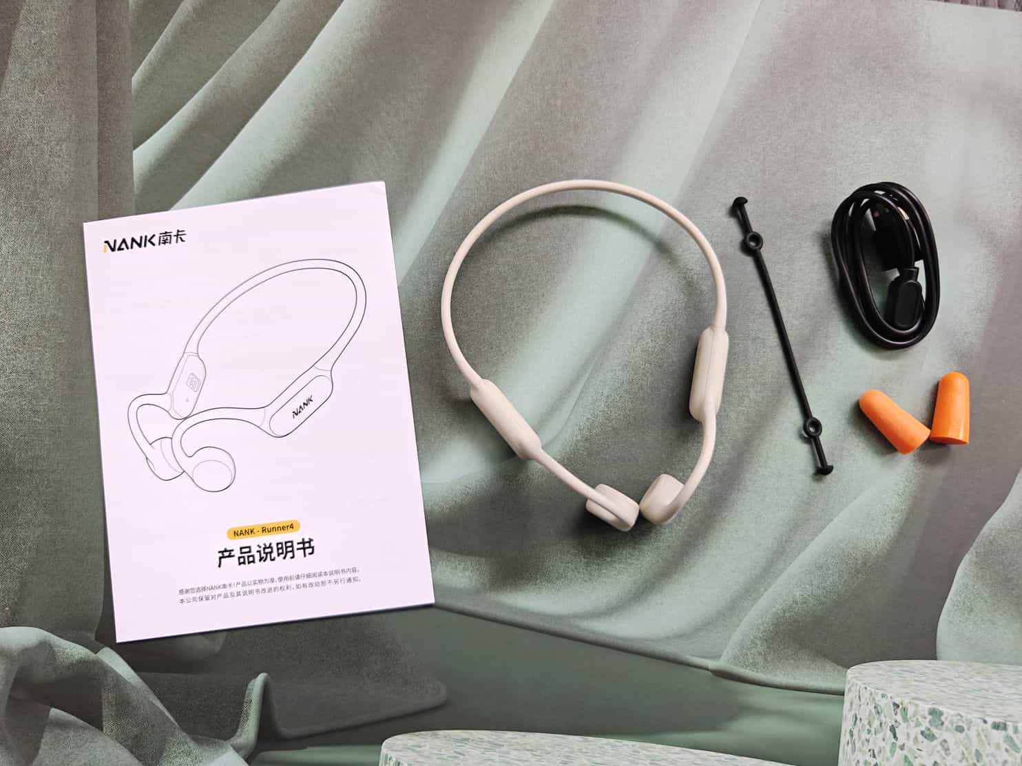 南卡Runner4骨传导耳机:自带16G存储,蓝牙+MP3双模式