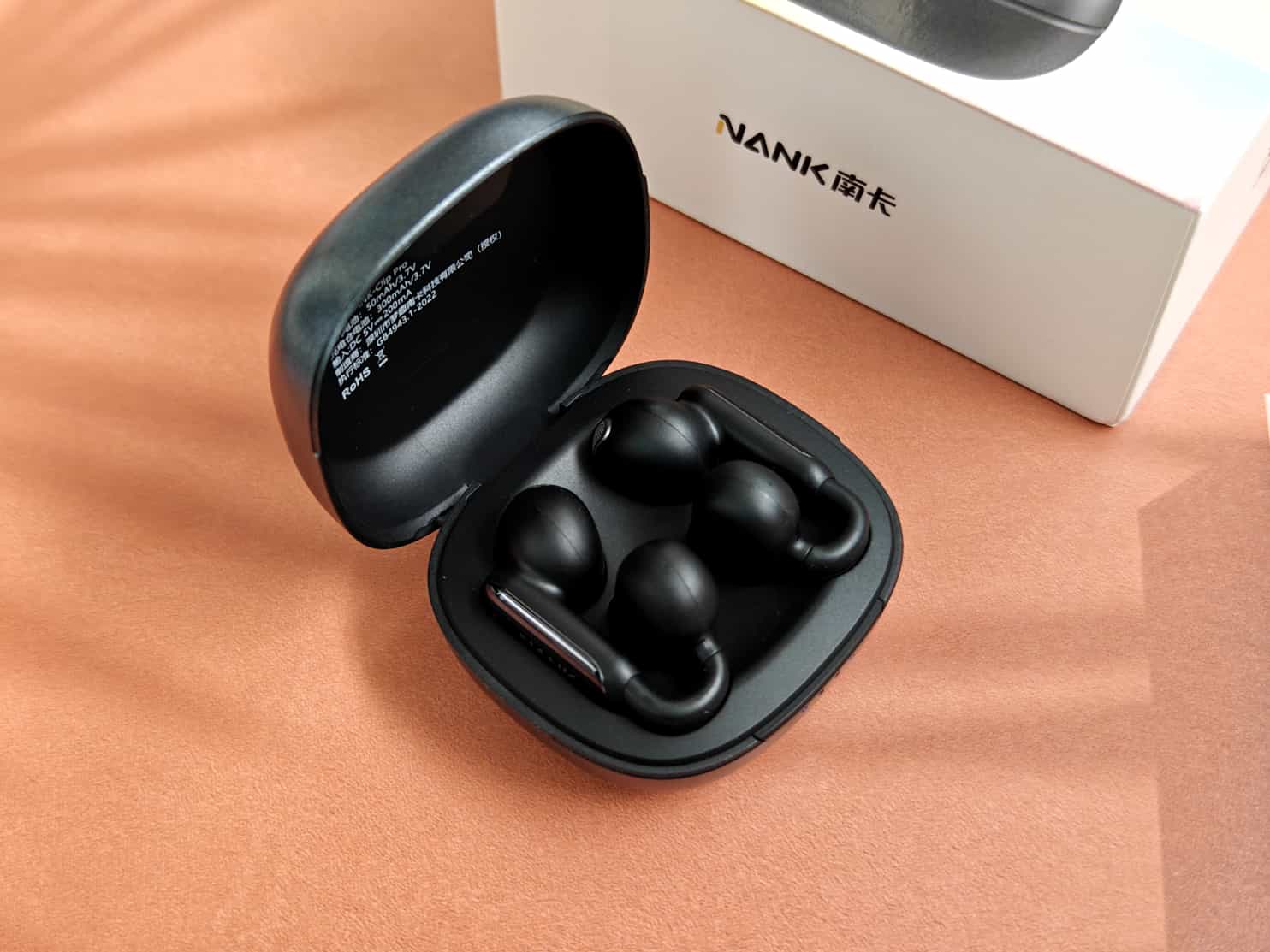 性价比南卡Clip Pro开放式耳机:佩戴轻便、舒适听歌