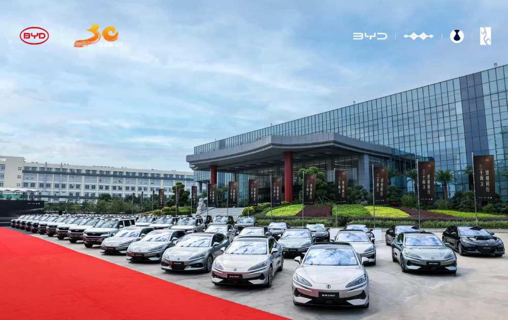 船夫哥给90位豪车得主交车,快来看看有没有自己认识的朋友!