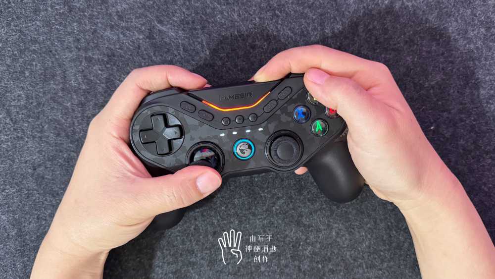 字符切换,九键联动,这是功能最全的对称布局精英手柄-盖世小鸡九尾狐