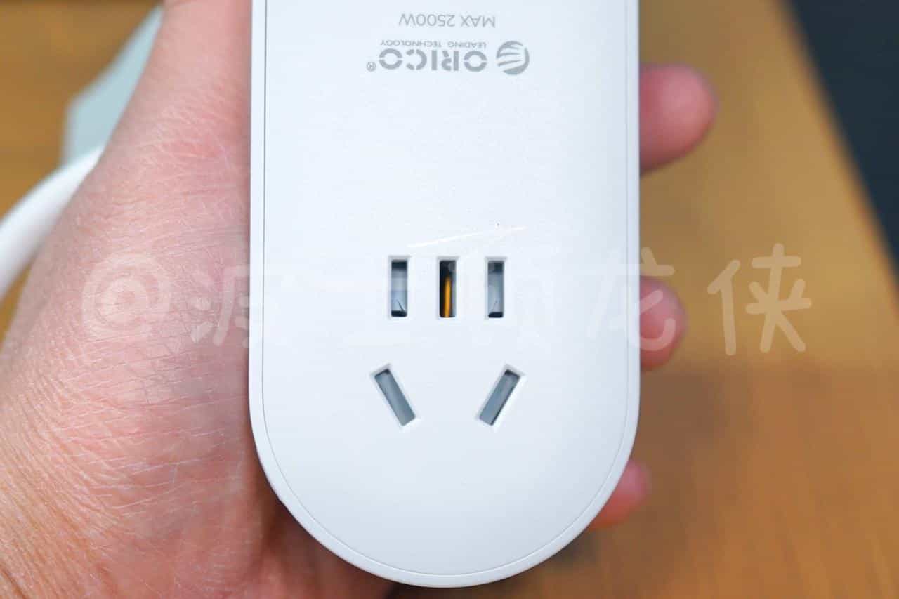 出门就带奥睿科65W氮化镓口袋插排,一个打七个!