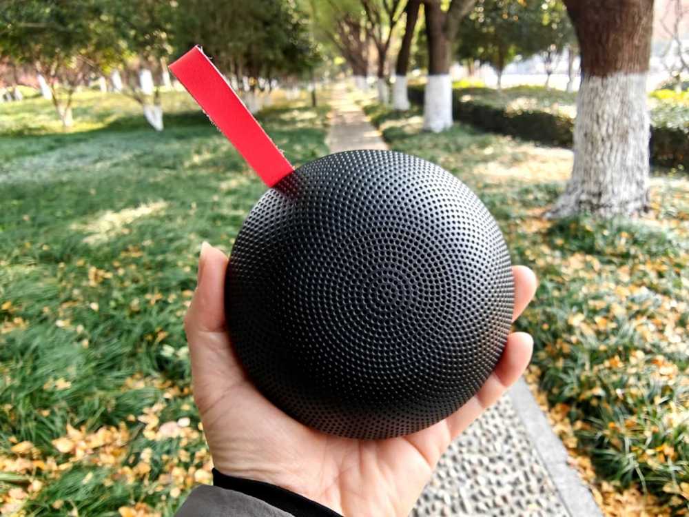 XISEM-SN01蓝牙音响:户外行走,音乐随行