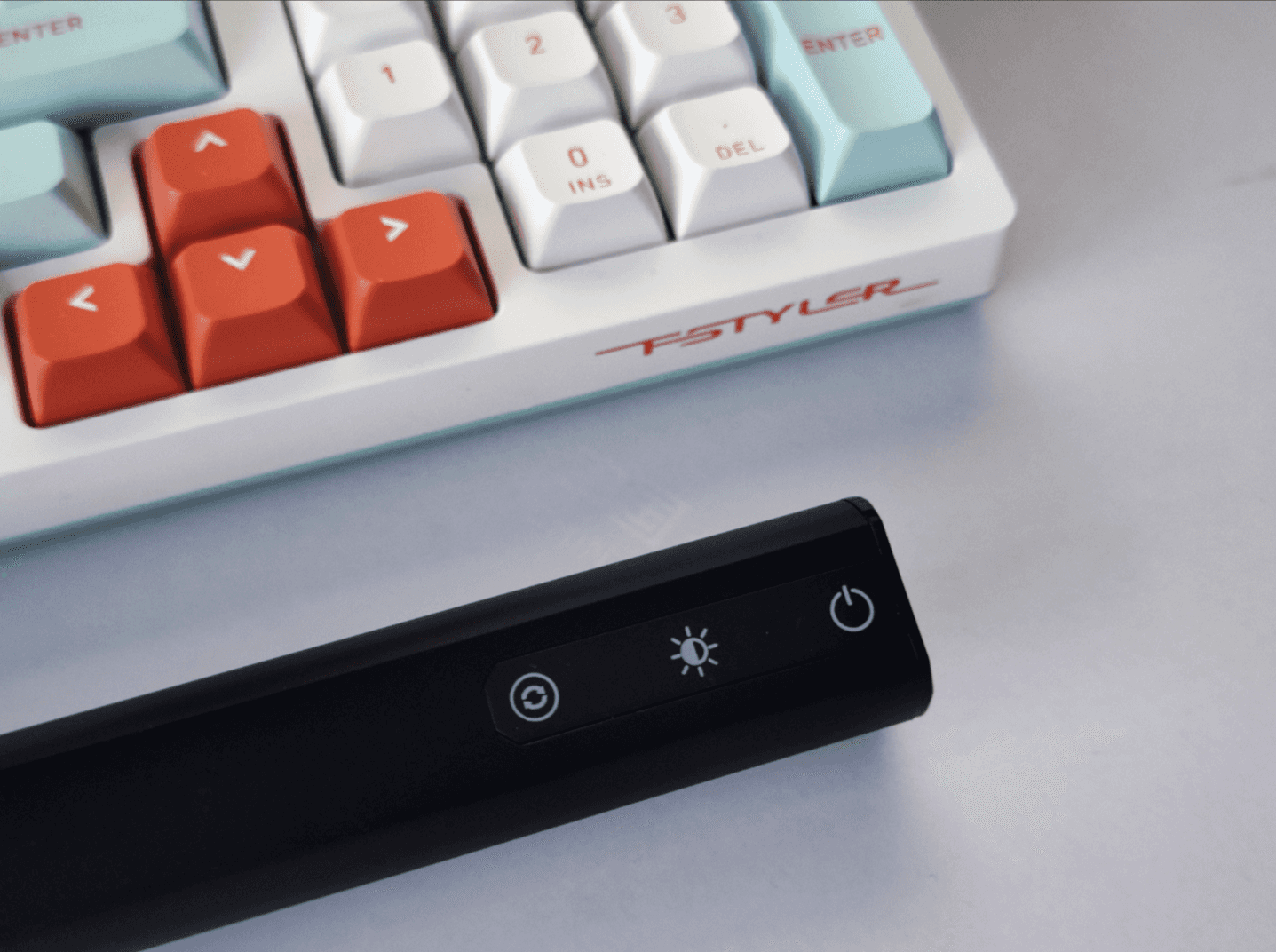 为你的书桌添一盏灯,书客SKR1屏幕挂灯