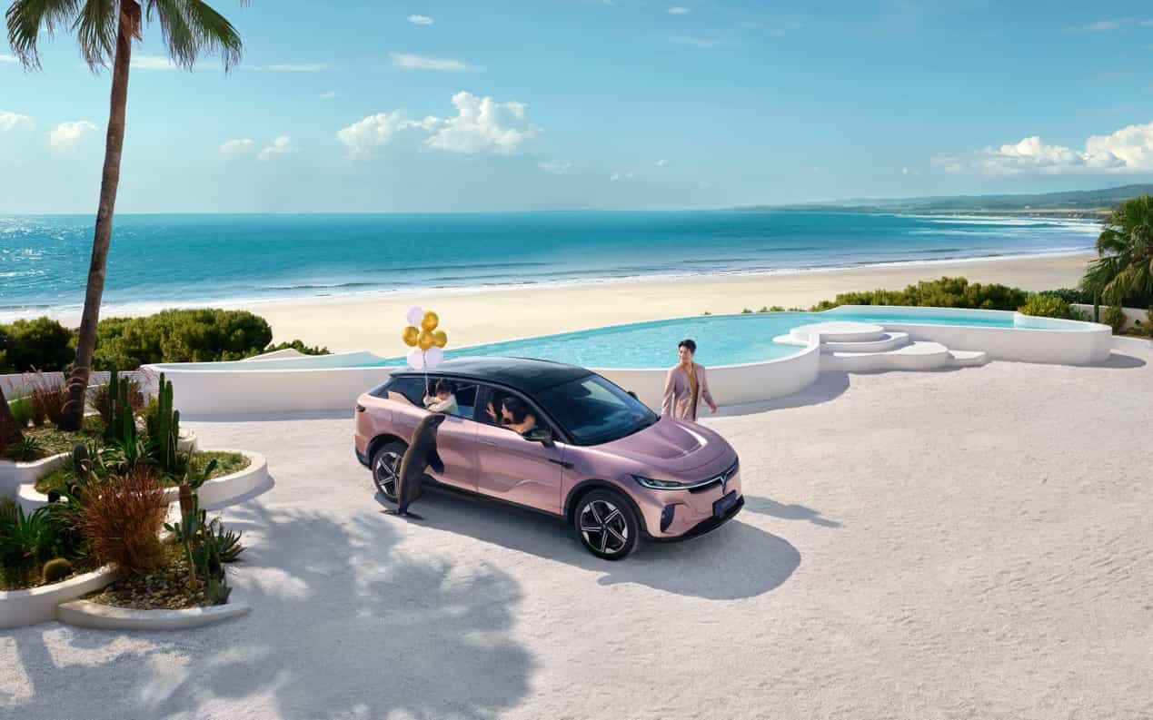 岚图汽车2月销售8013辆,岚图知音硬核引领智能出行