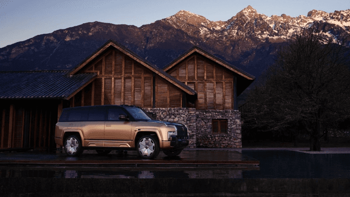 仰望U8L将首秀2025上海车展，官方图片正式发布，大不同，大气场