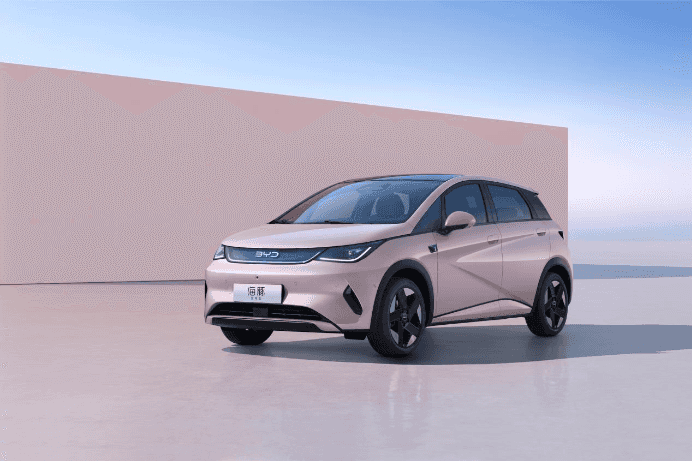 比亚迪四月销量公布，如何做到智驾全维度领先？全系标配高阶智驾