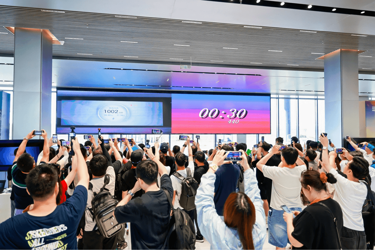 汉家族破百万大关,汉L赛道燃爆激情