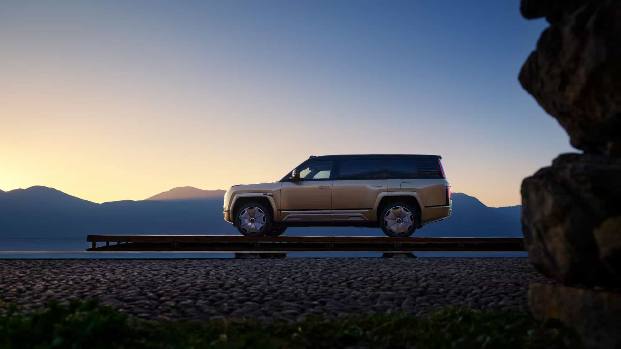 130万起售！仰望U8L鼎世版开启东方豪华SUV