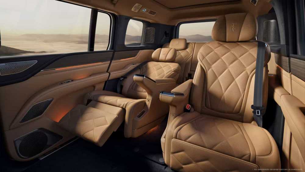 130万起售！仰望U8L鼎世版开启东方豪华SUV