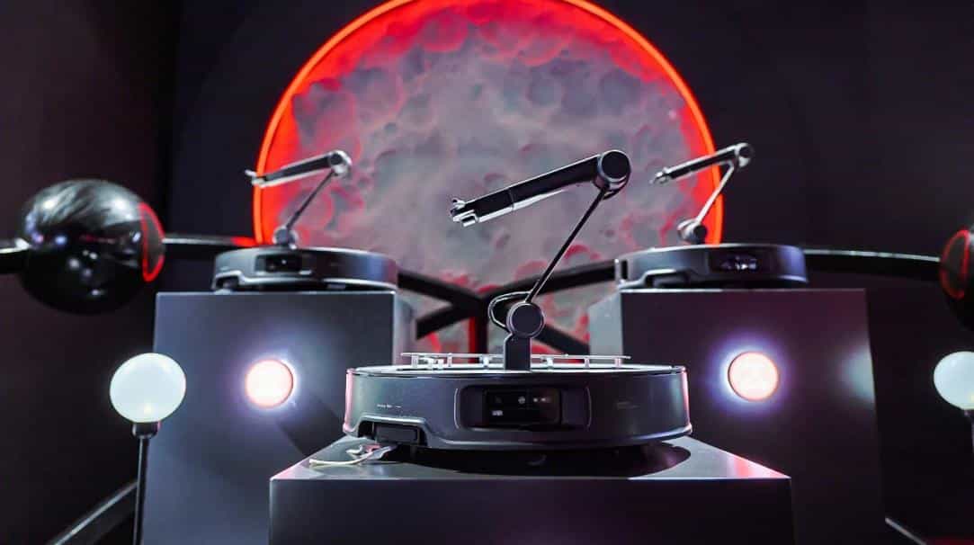 登顶上半年全球清洁机器人市场,石头科技扫地机品类稳居第一