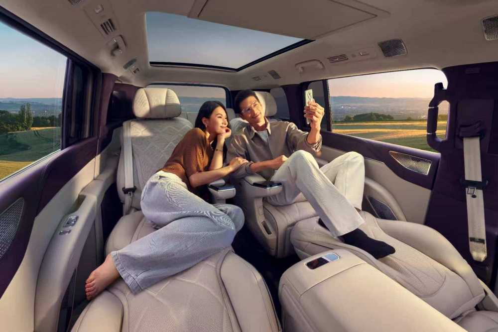 128万起!仰望U8L鼎世版“鼎”级绽放,行政豪华SUV!